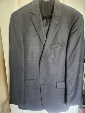 Mens Gray Suit - Jos. A. Bank